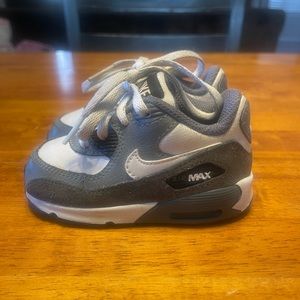 Nike Air Max 90 Size 5C Grey & White